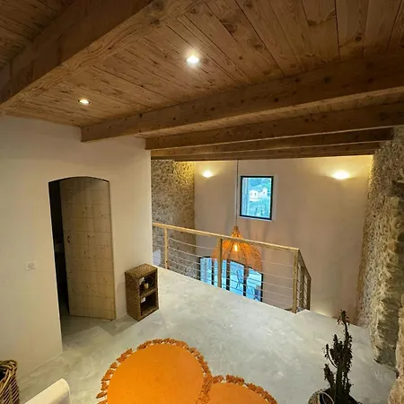 Stone With Pool Between Uzes And Avignon * Tresques