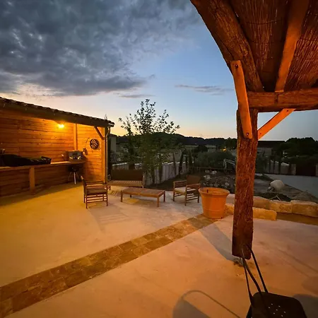 Semesterbostad Stone With Pool Between Uzes And Avignon