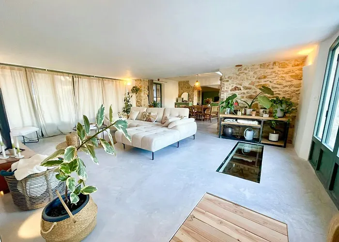 Stone With Pool Between Uzes And Avignon Tatil Evi Tresques