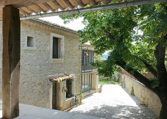 Stone With Pool Between Uzes And Avignon 度假居 *